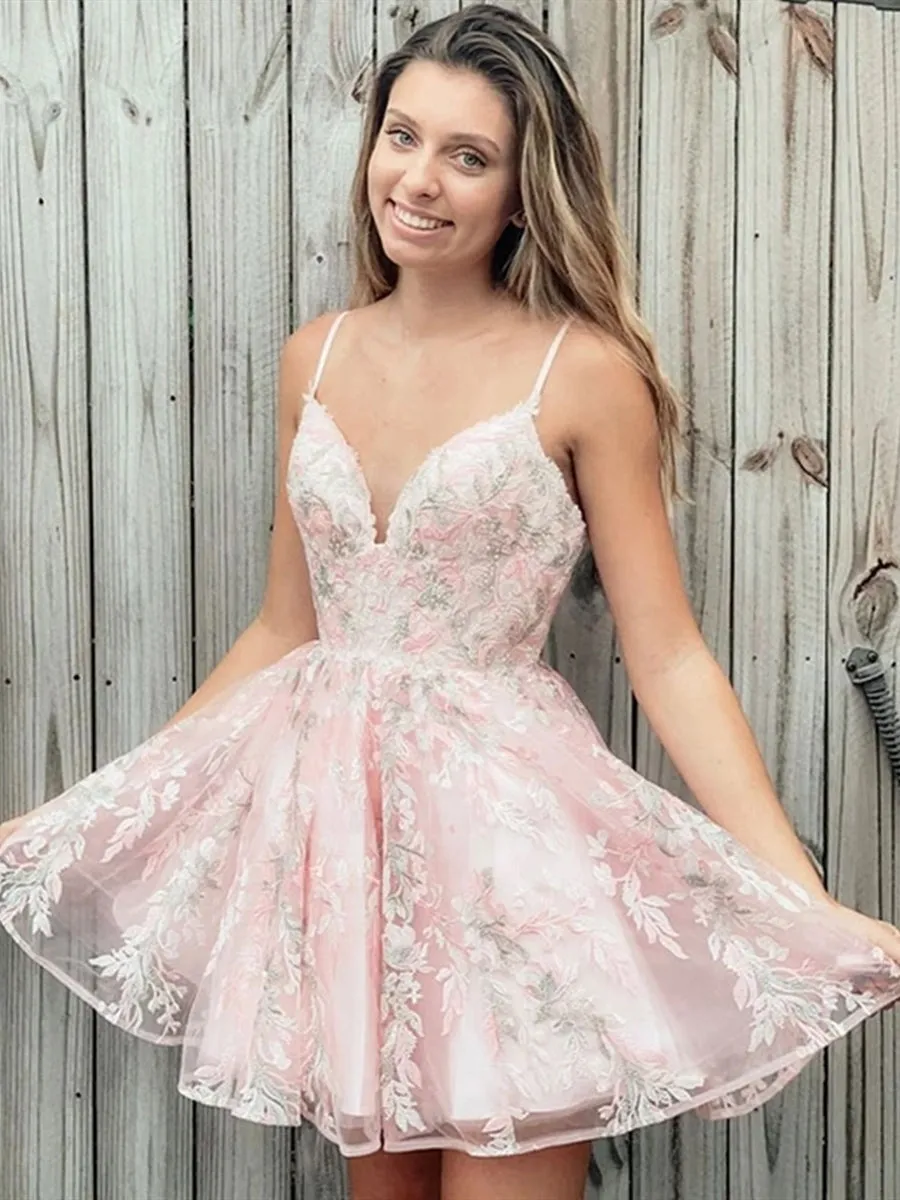 Cute Short A-line V Neck Lace Appliques Prom Homecoming Dresses