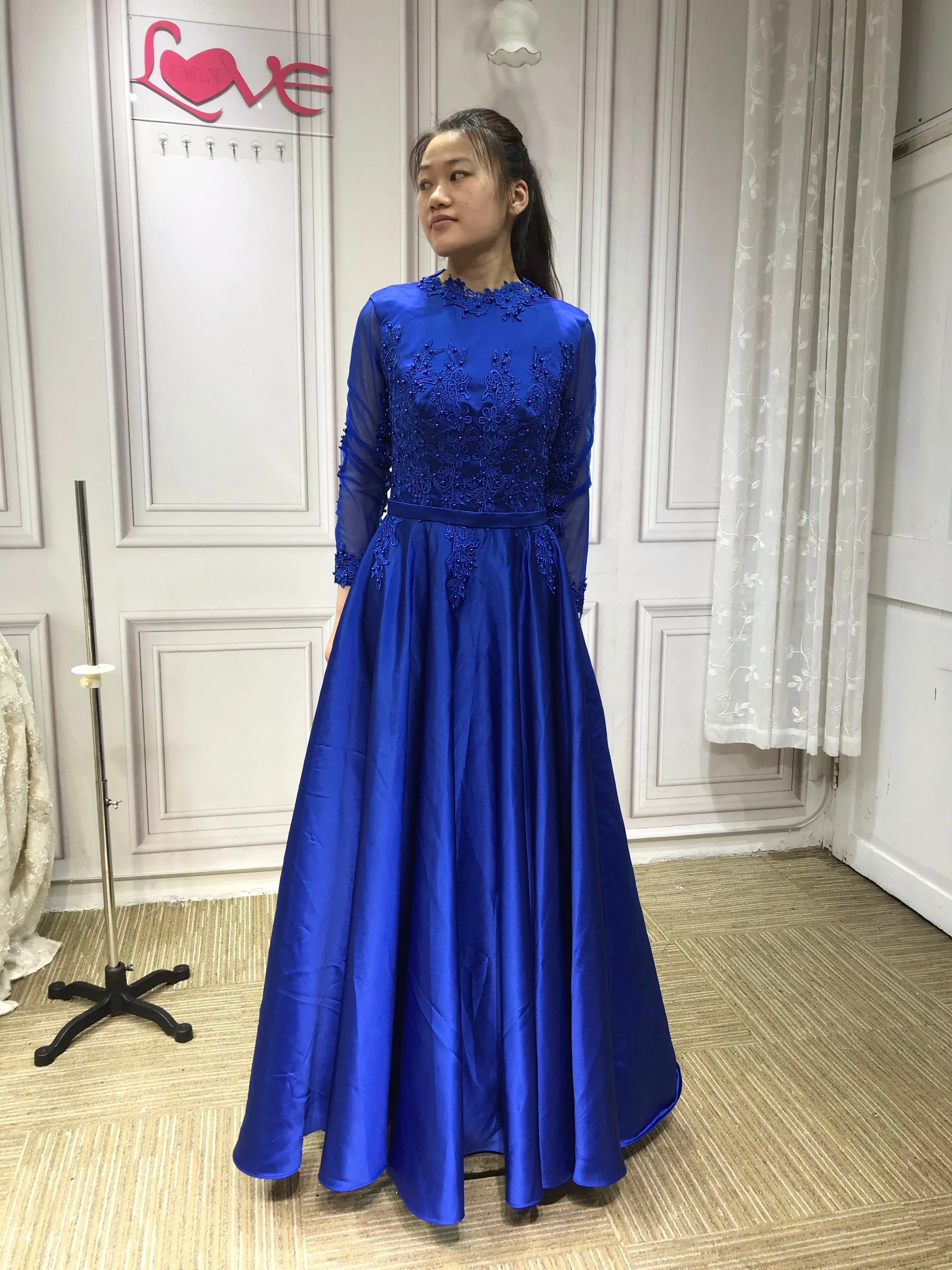 Long sleeves lace appliqués pearls beaded formal royal blue prom muslim best event occasion dress 2021 HD6151