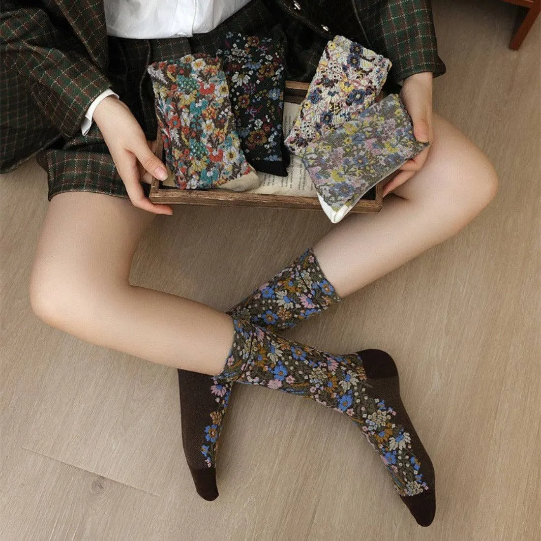 Vintage Floral Mid-Calf Socks