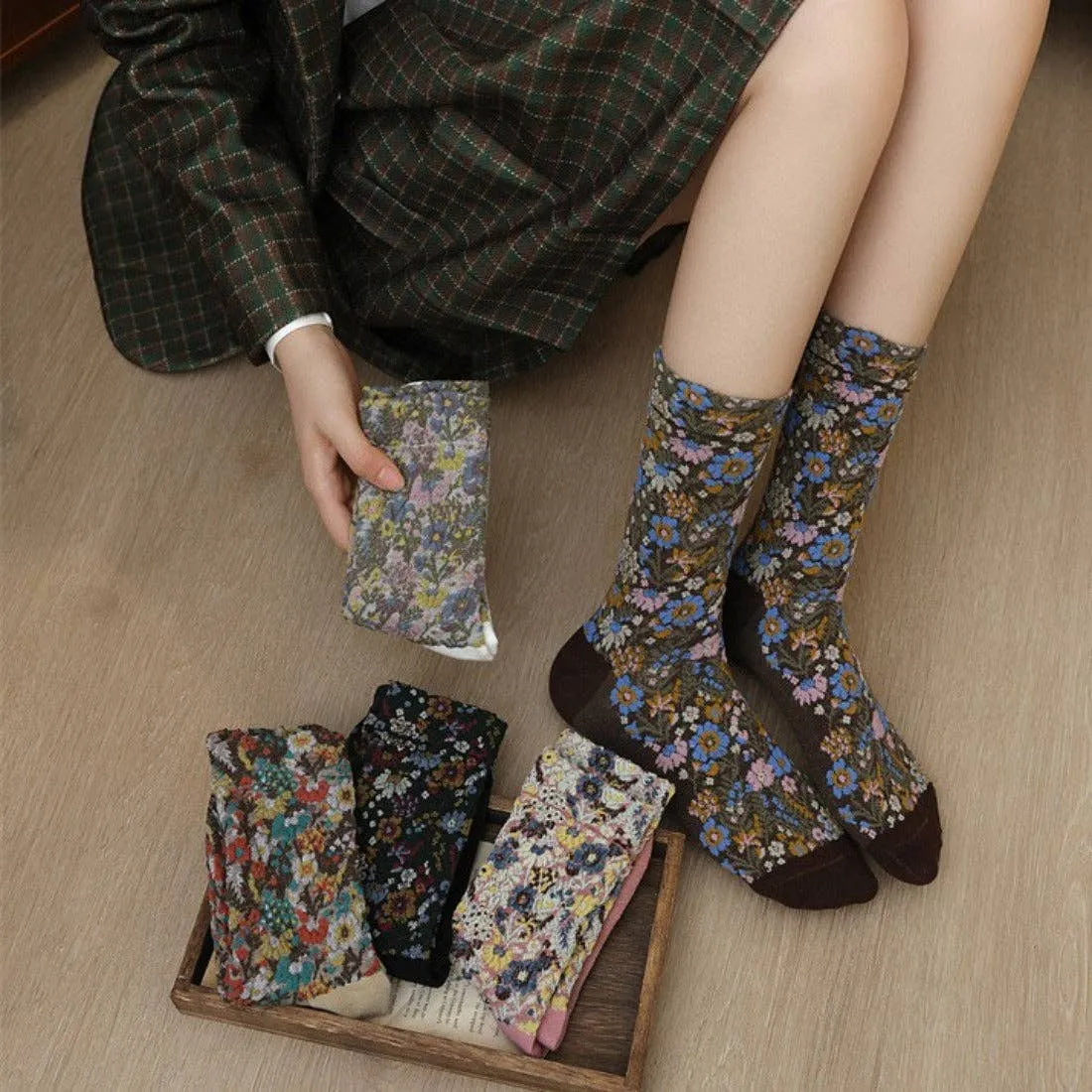 Vintage Floral Mid-Calf Socks